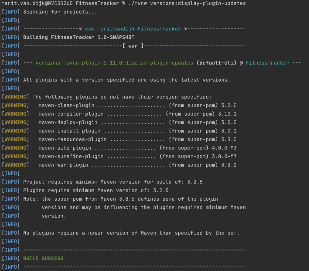 Command line showing the command `./mvnw versions:display-plugin-updates` and the results