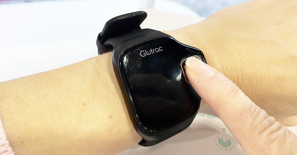 Testing smartwatch measuring blood glucose non-invasively