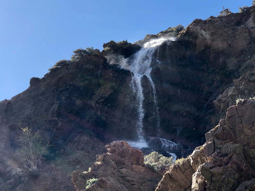  Photo of a waterfall 