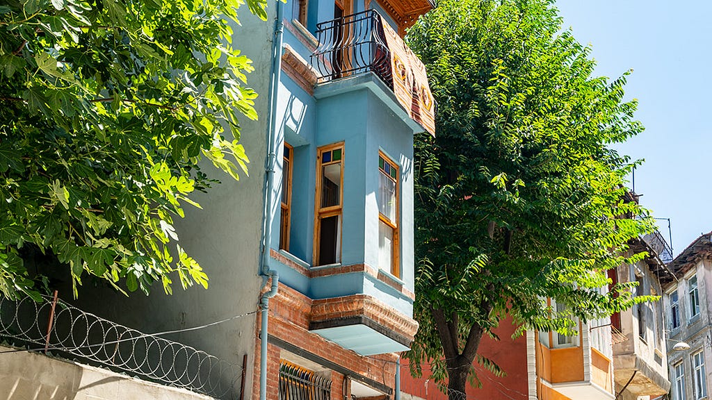 Bright bay window