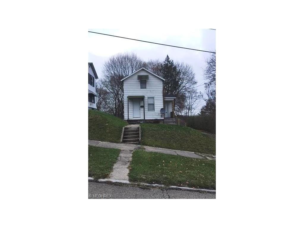 41 Chestnut St, Leetonia, OH