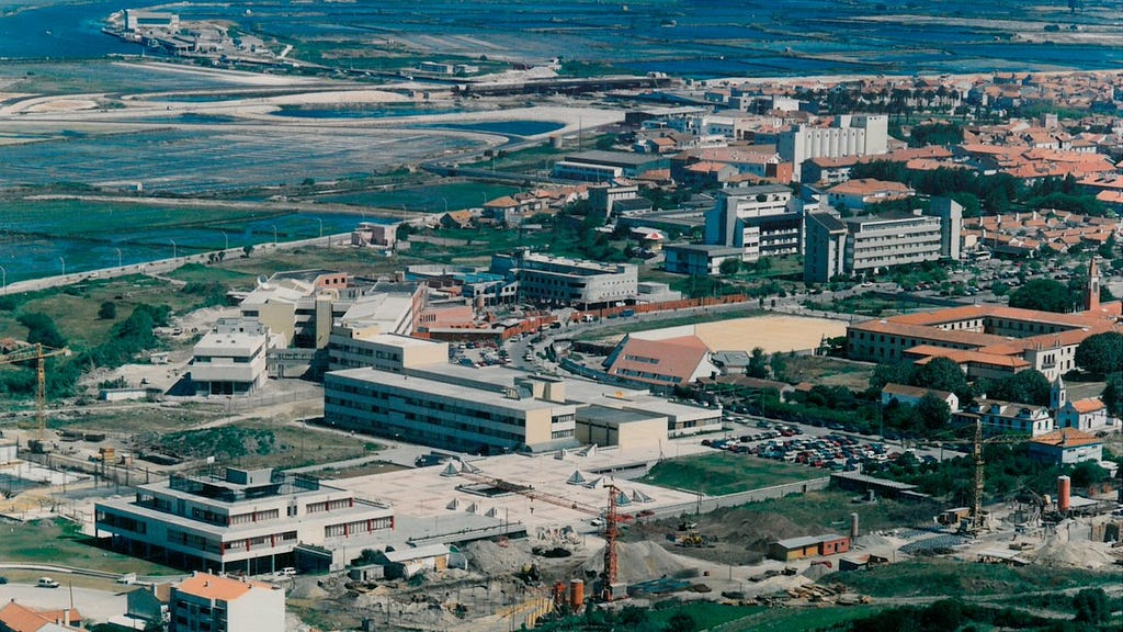 Universidade de Aveiro 90s