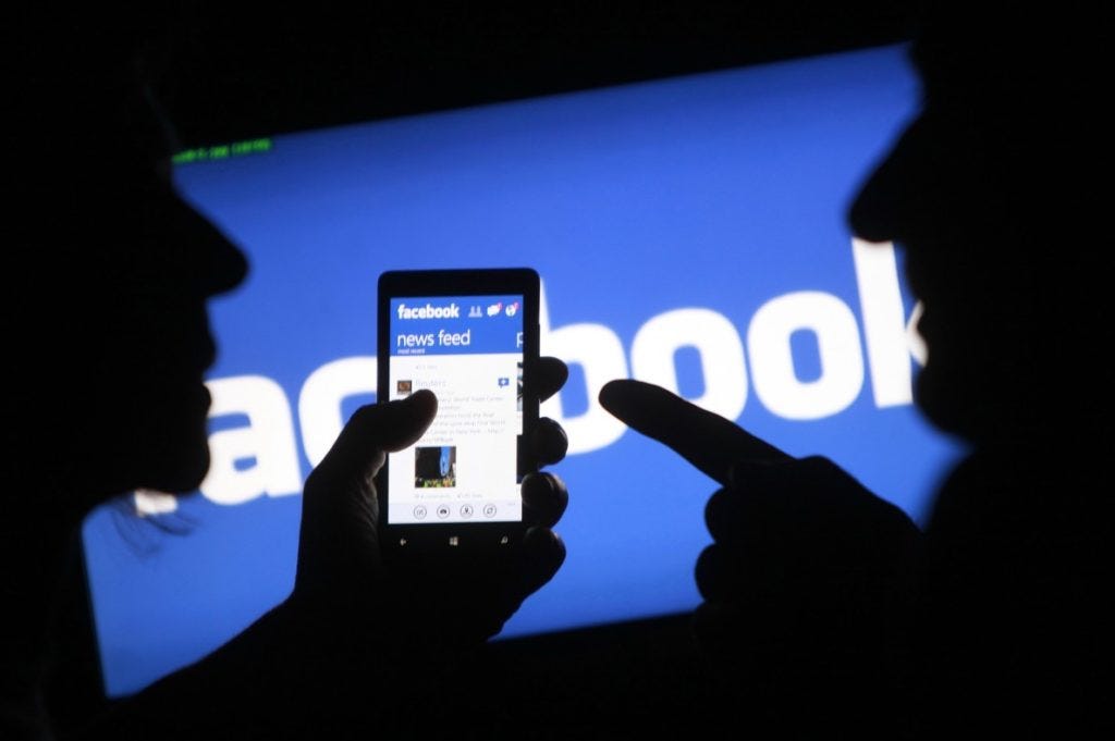 Facebook es la red más popular con 2.2 mil millones de usuarios