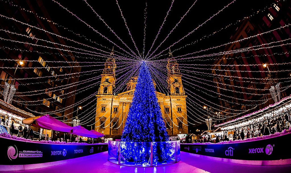 Christmas Advent in Budapest at night