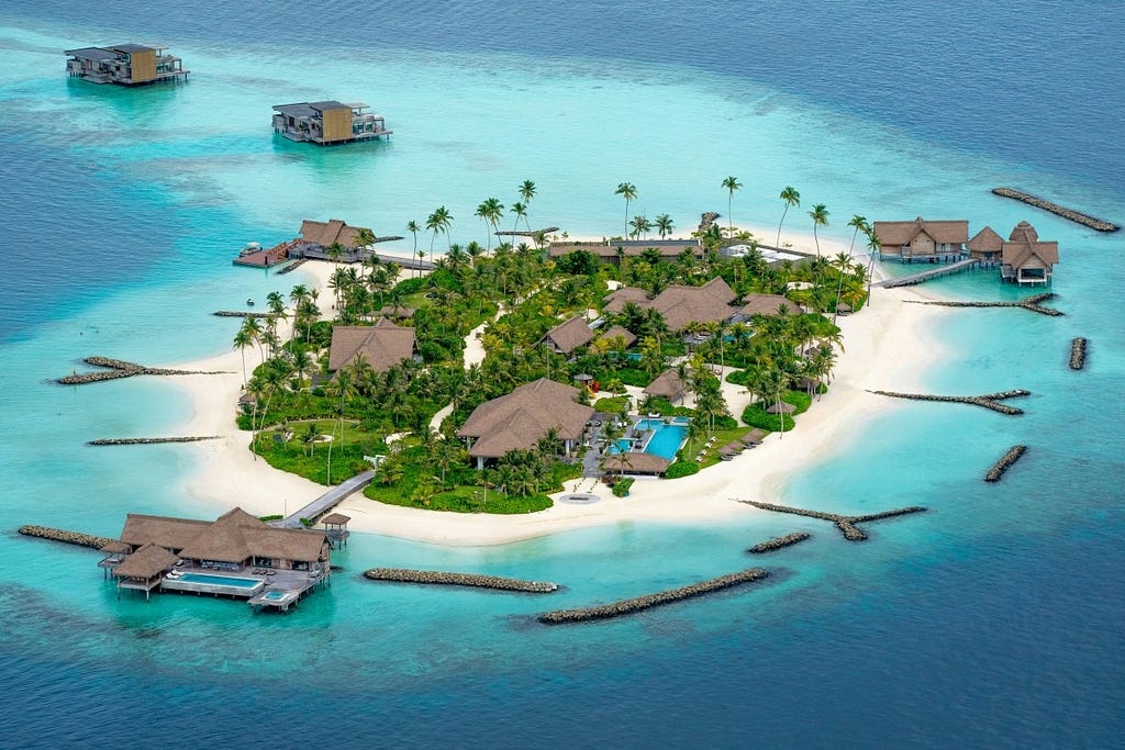 City Breaks Explorer — Top 10 Places in the World to Visit — Maldives Islands.