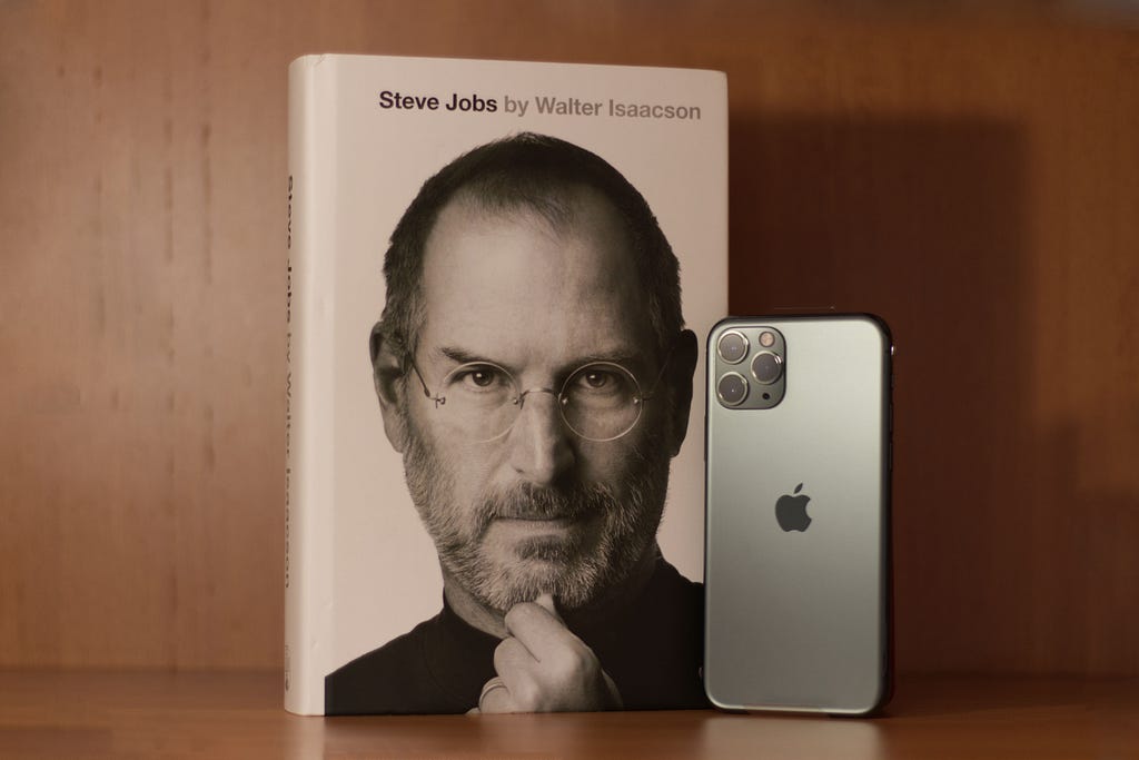 Steve Jobs — Apple Şirketi Kurucu Ortağı