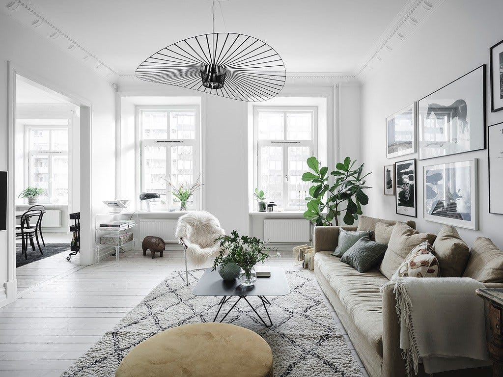 Stylish and spacious living area - via Coco Lapine Design blog