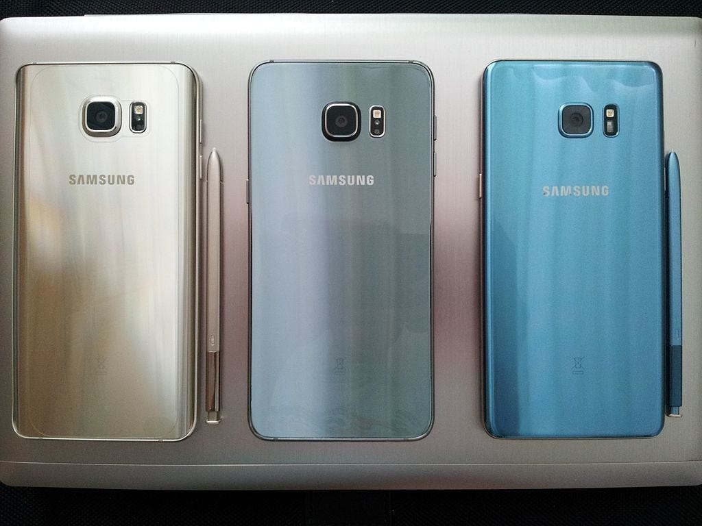 Three Samsung Galaxy Note 7 phones