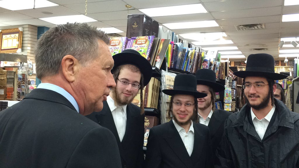 Kasich yeshiva students