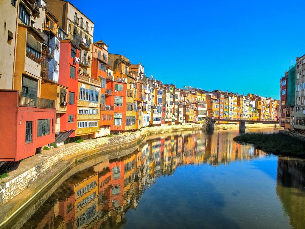 Girona riverside