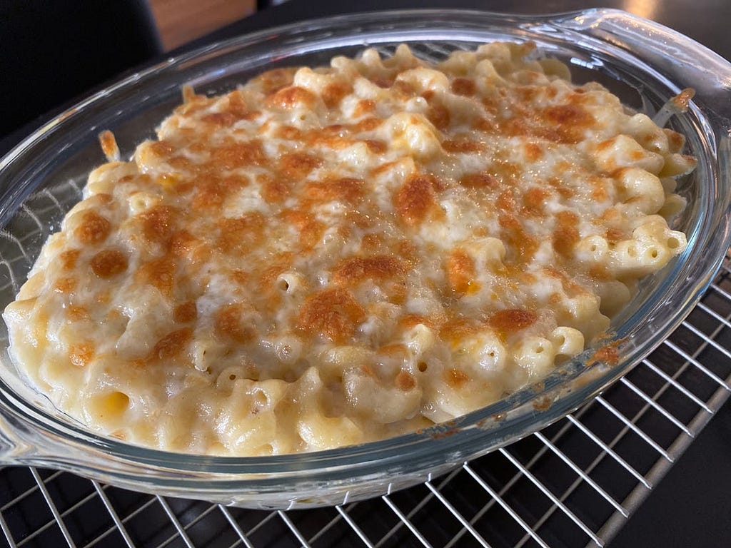 Rachael Ray’s macaroni and cheese is a comfort-food staple.