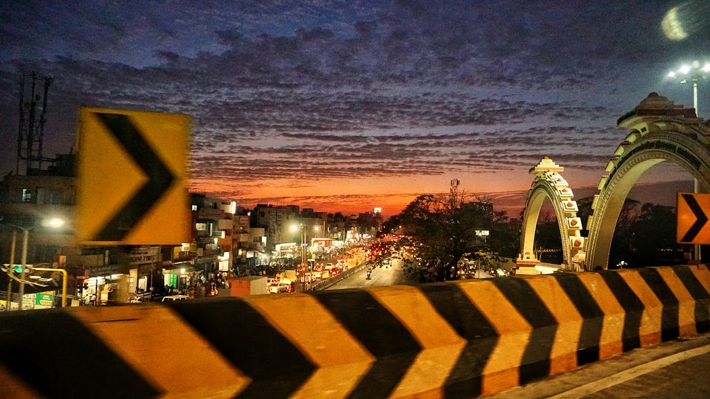 Traffic at Anna Arch, Chennai
