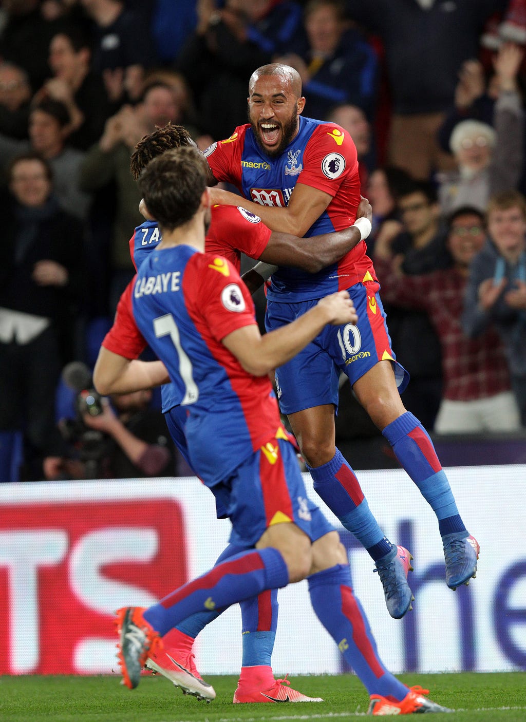 CP v Arsenal 10/4/17 Andros Townsend celebrates his first goal Photo: ©Neil Everitt 07970 789228