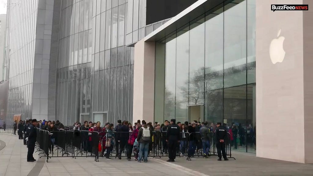 The Chicago Apple store