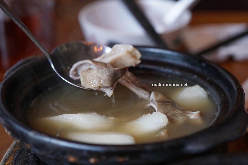 Sup Perut Babi Lada Putih / Singapore Bak Kut Teh