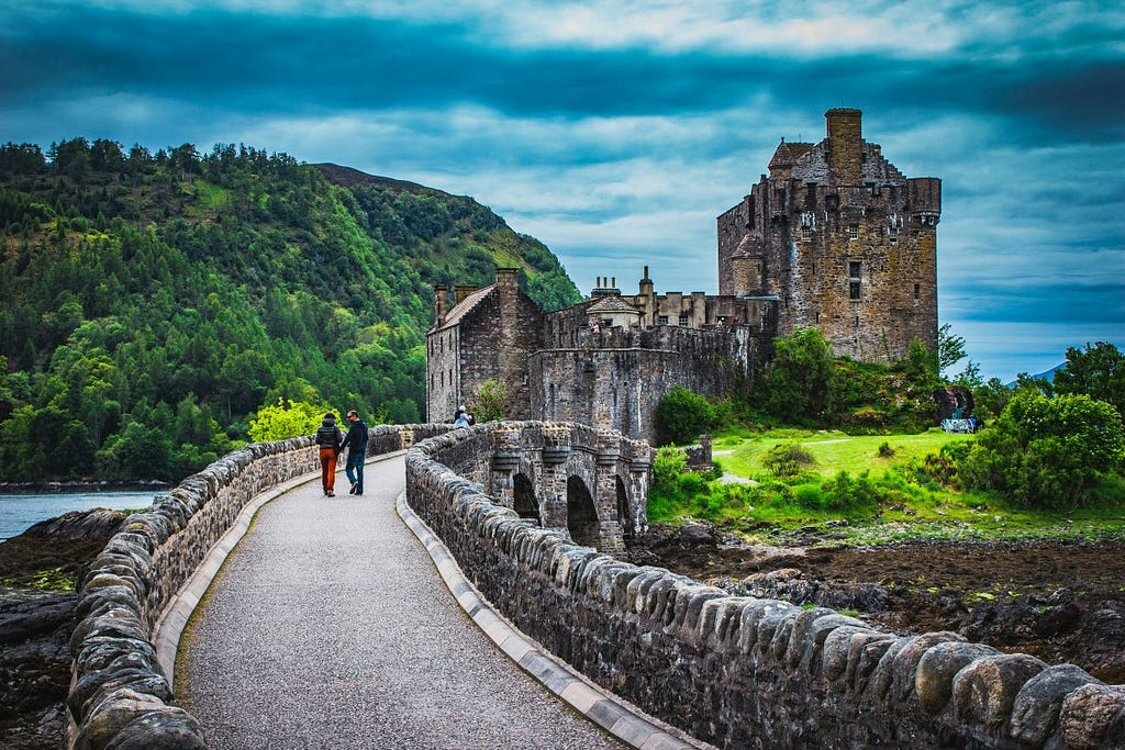 City Breaks Explorer — Top 10 Places in the World to Visit — Eilean Donan Castle Scotland