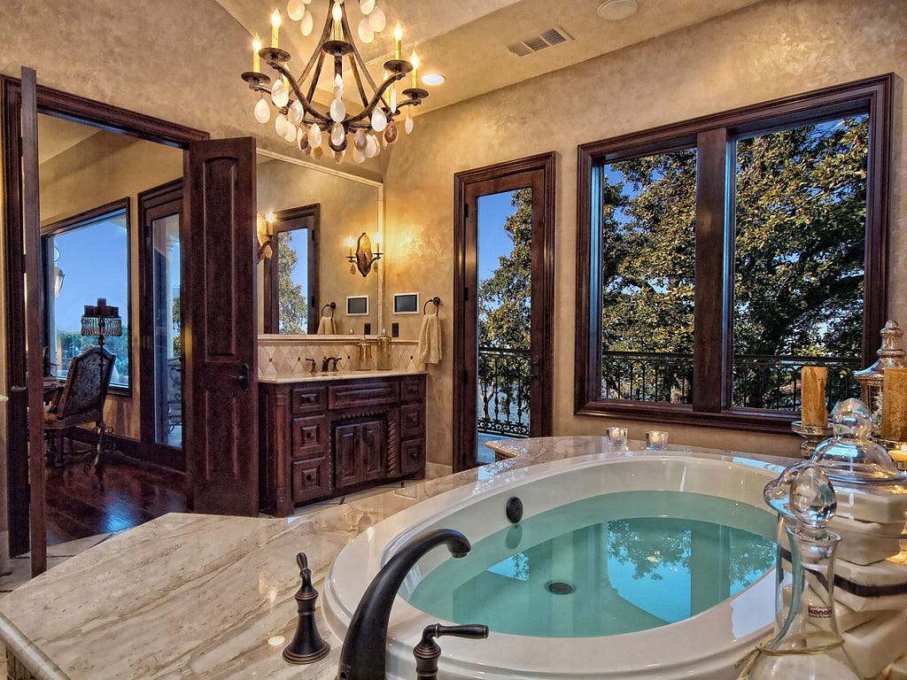 Bathtub for luxury bathrooms