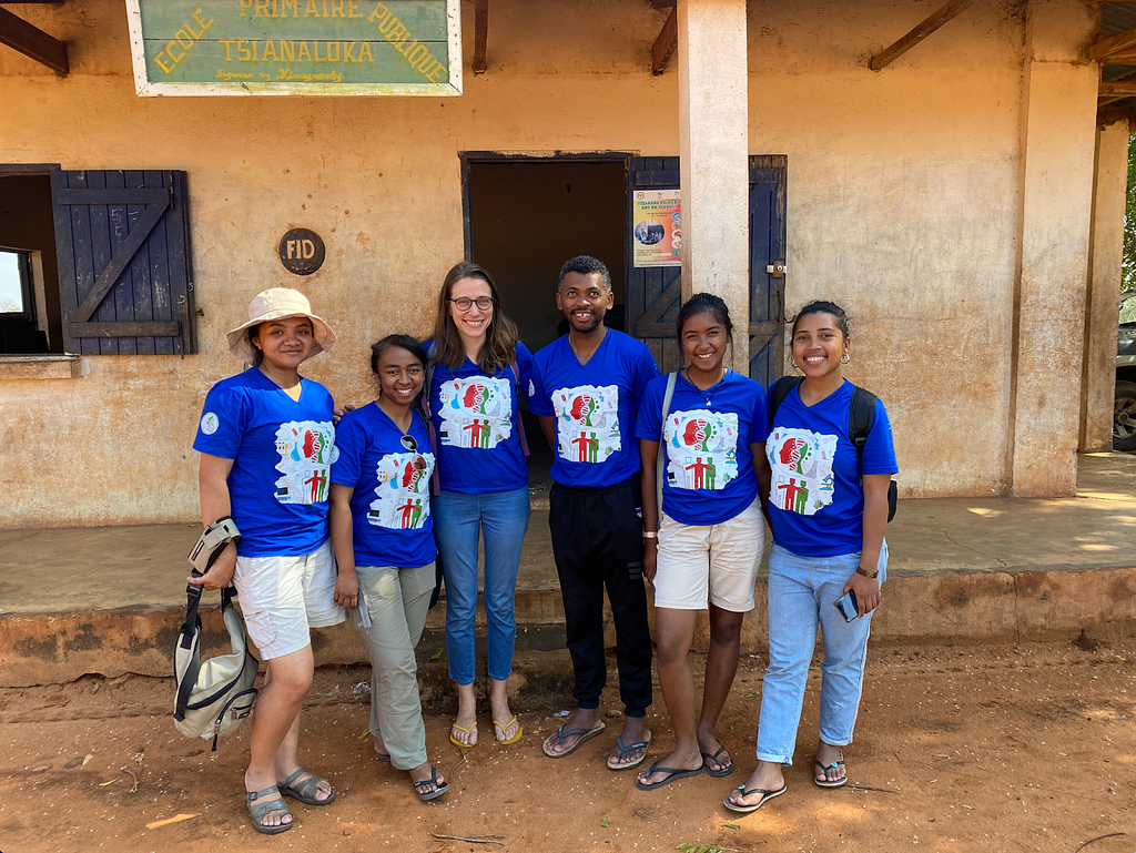 Stephie (second from left) together with fellow graduate students involved in the project — Rota, Julio, Tsiori, and Nomena — and Sarah, a cultural anthropologist from Variant Bio (third from left).