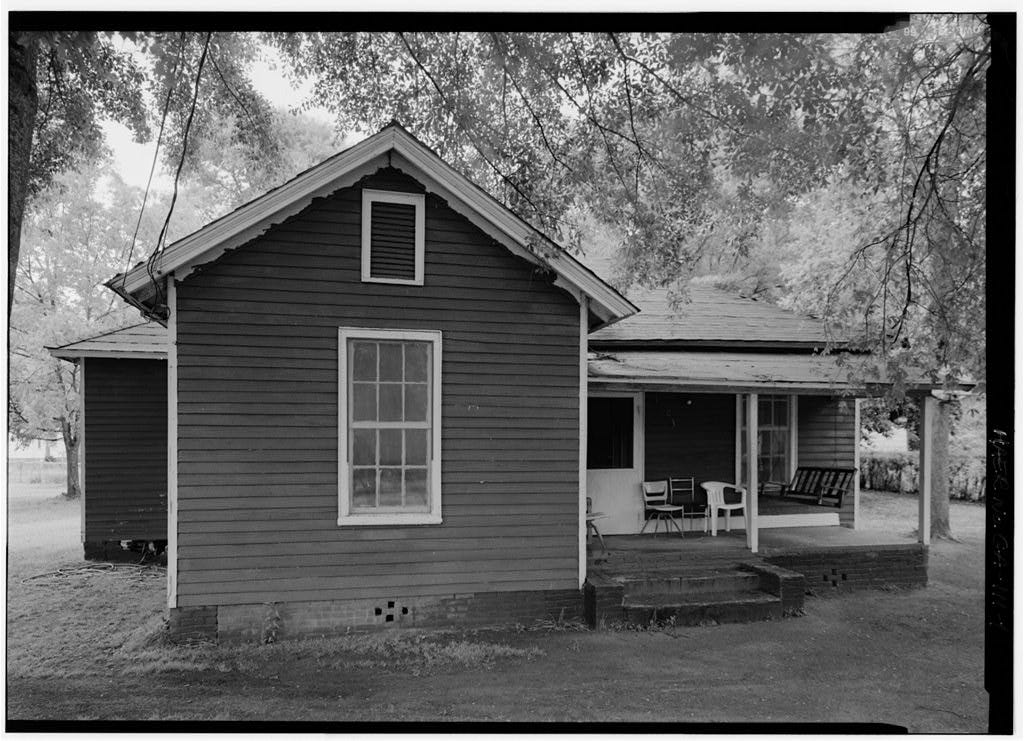 Black and white photo of a single family home in LaGrange, Georgia. (Source: Historic American Engineering Record, C. & Anderson, R. K., Lowe, J., photographer)