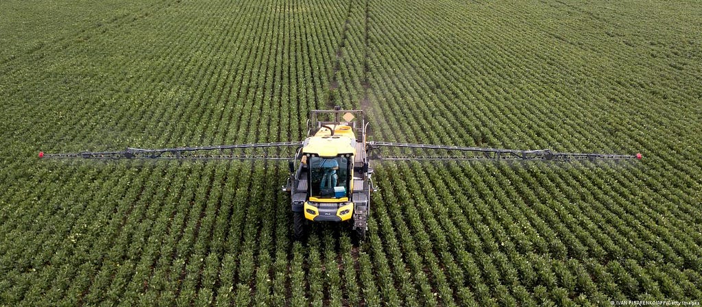 A pesticide (Roundup) being sprayed on Argentine soy crops