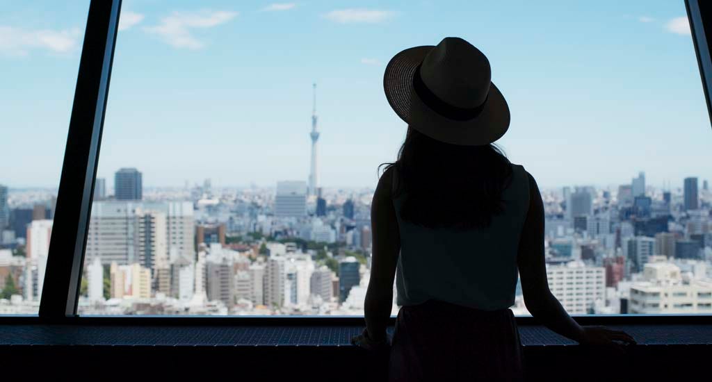 Entrepreneur looking at the Tokyo city view