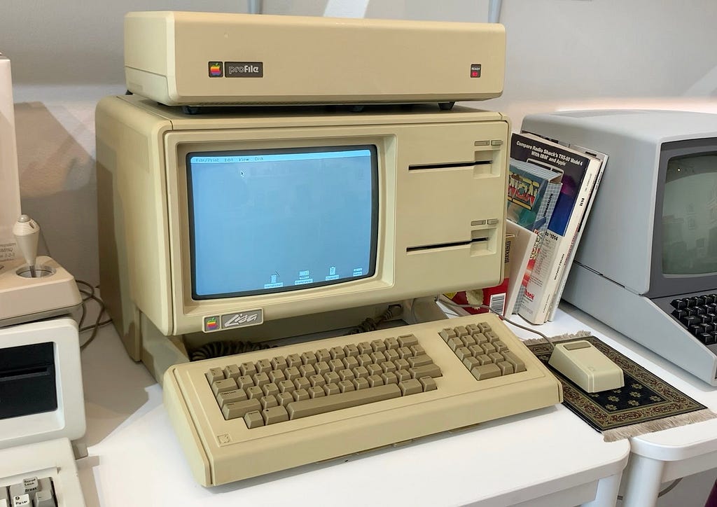 Apple Lisa computer with first ever usage of Graphic User Interface