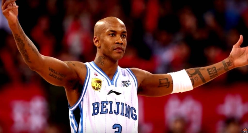 Stephon Marbury wearing Beijing Ducks jersey