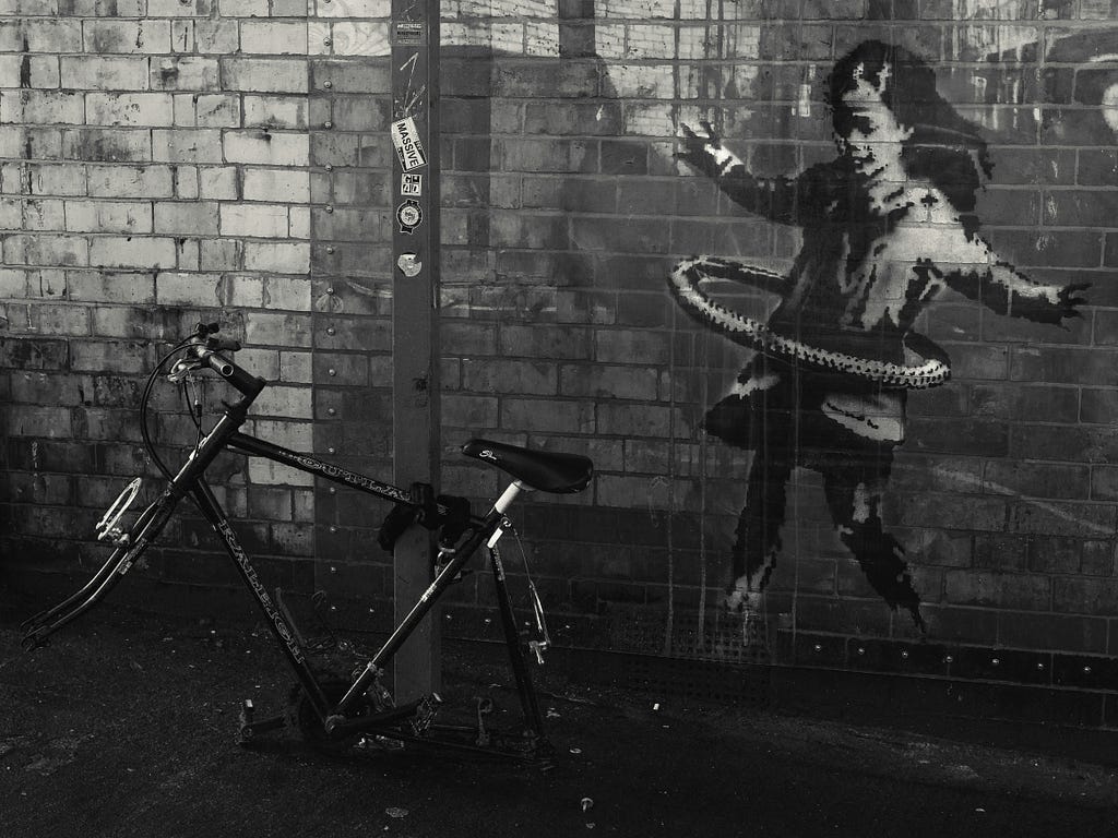 Banksy art, hula hoop