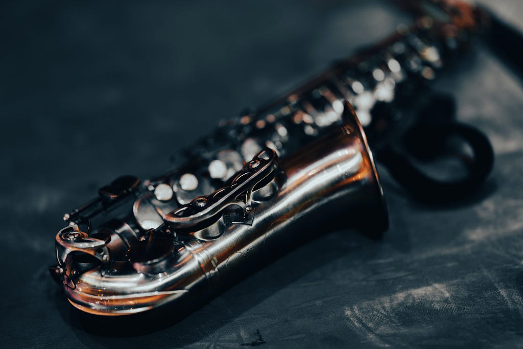 Detail of a saxophone.