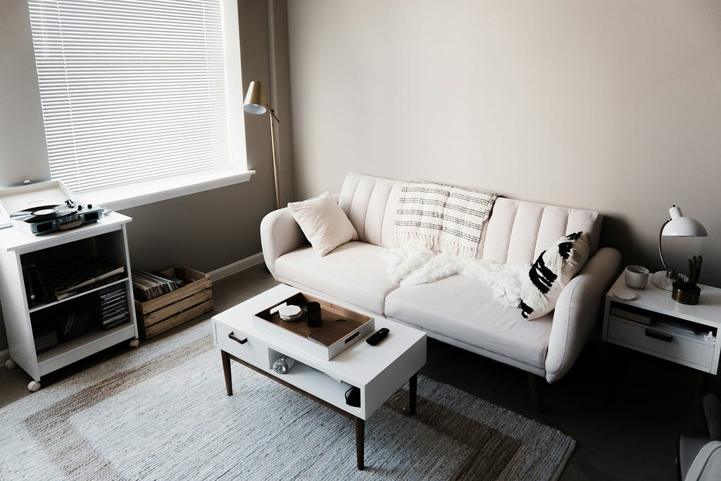 Images of a hall room with large windows, bright lights, and fresh air flowing in.