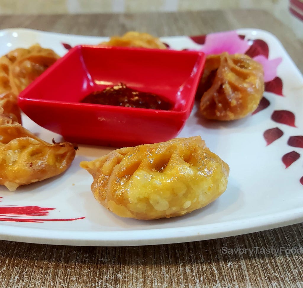 CRISPY FRIED CHICKEN MOMOS