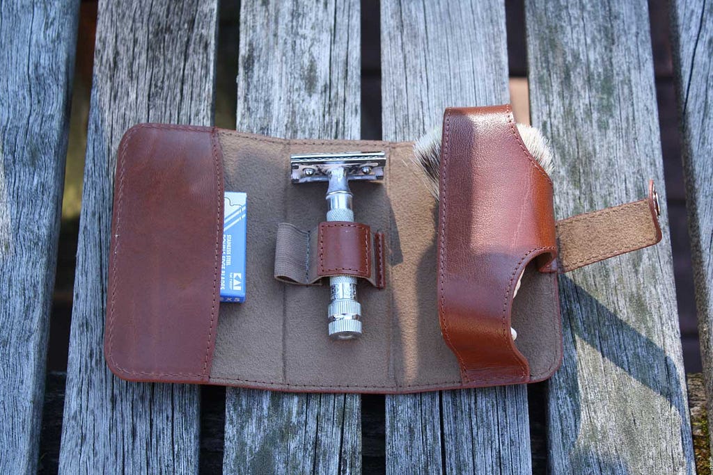 Galen Leather Travel Shaving Kit