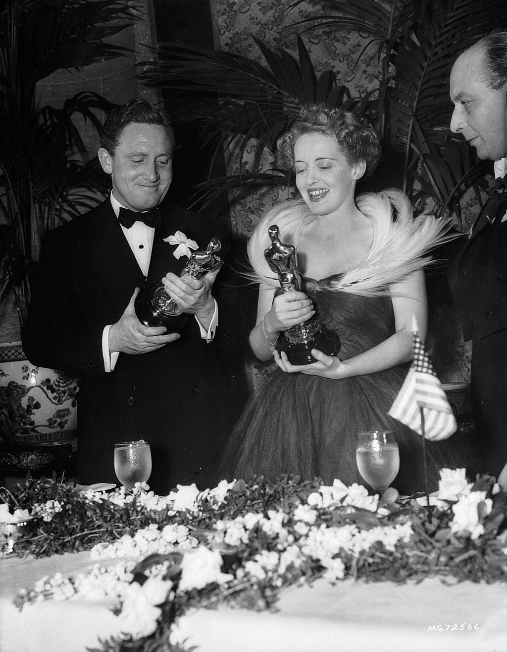 Spencer-Tracy-Bette-Davis-1939-oscars