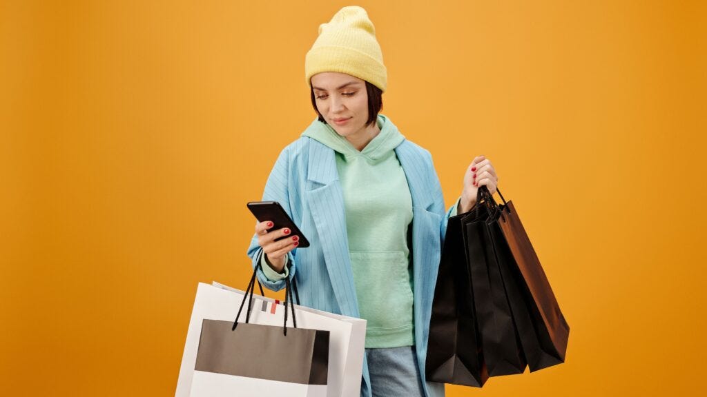 shopping season | mobile OEM ads | AVOW | Shopping App | Online Shopping App | App Marketing | App Growth | Mobile OEM Advertising | Marketing