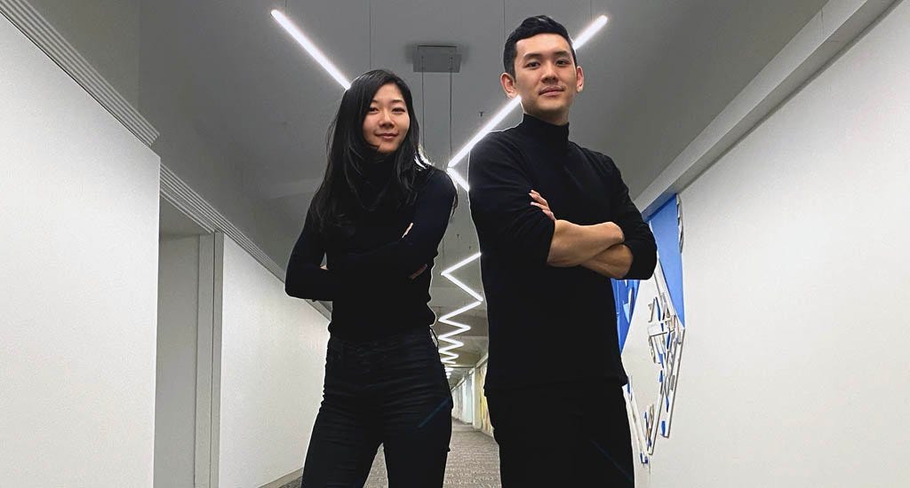 Yaxi Yang and Eddie Yang cofounders of Visual Feeder