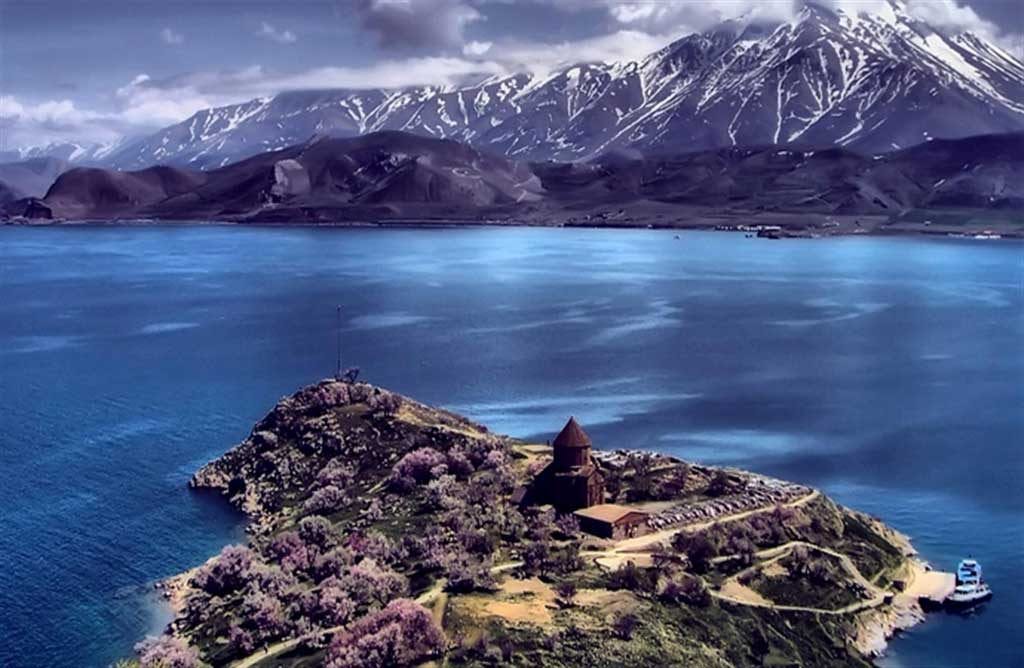 The home of a legend; Van Lake | Being a Tourist in Turkey