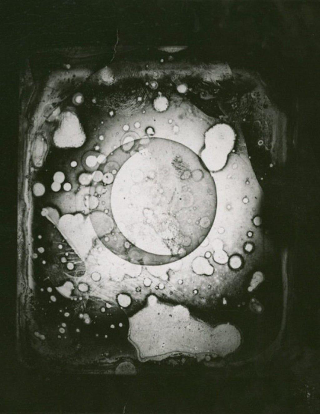 The Earliest Ever Photograph of a Body Space. Image by:John William Draper — http://gvh.aphdigital.org/items/show/119