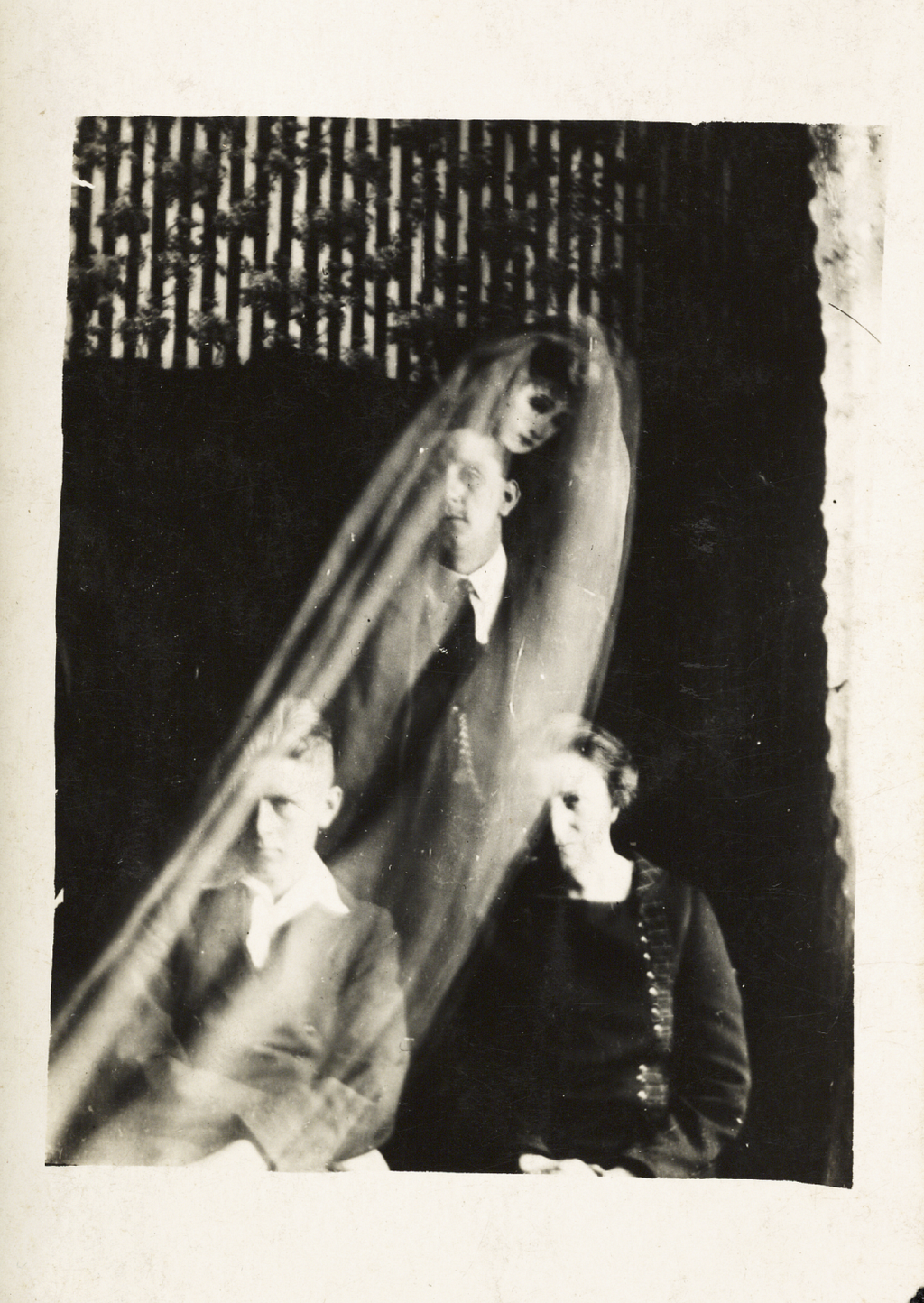 One of the many methods used in spiritualism was spirit photography