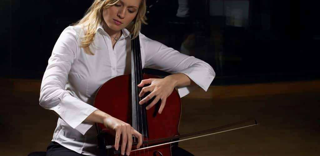 girl playing a cello