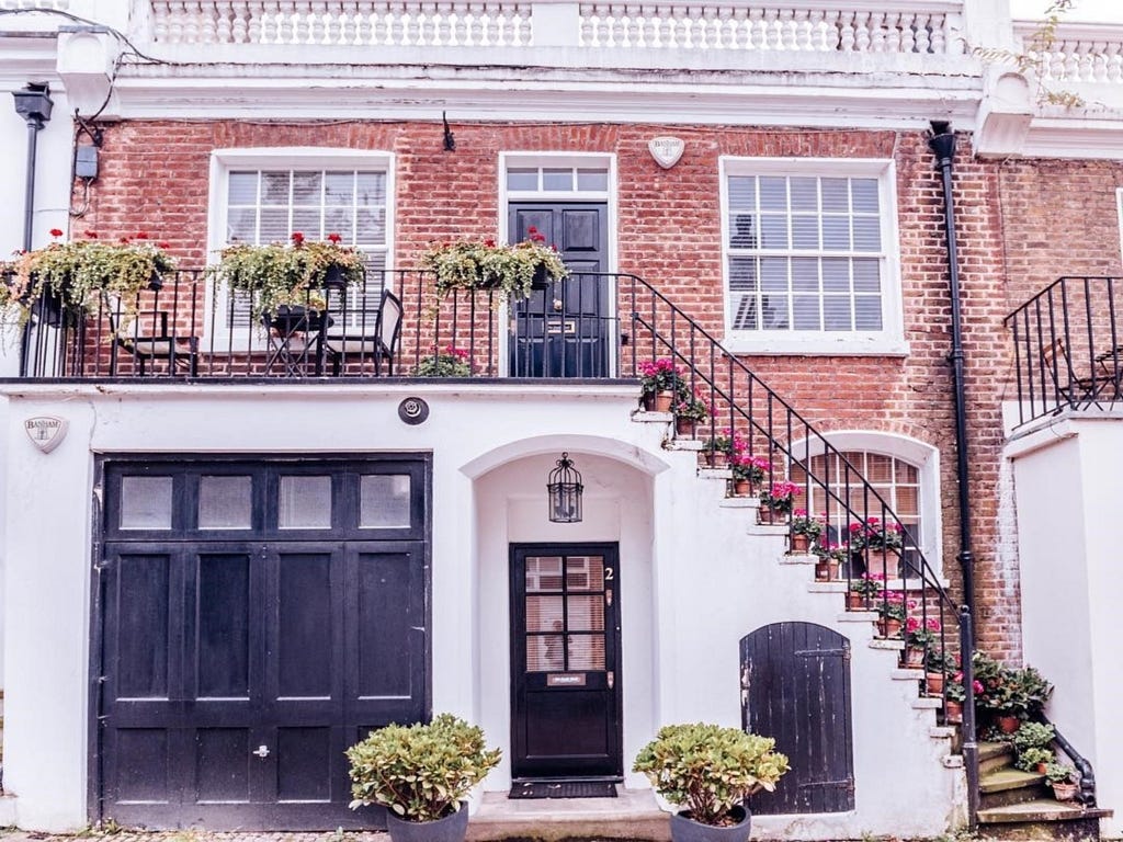 Apartments in red brick 2 storey property