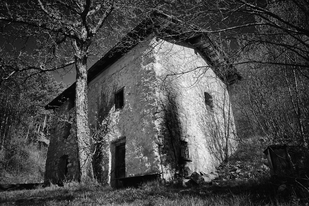 Old Farmhouse near Cavedine