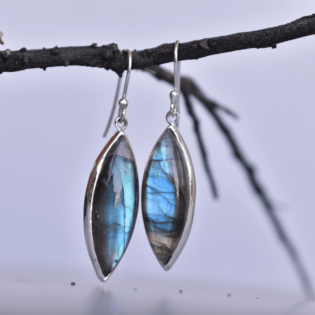 HOW DURABLE IS LABRADORITE FOR JEWELRY? — MAROTH JEWELS