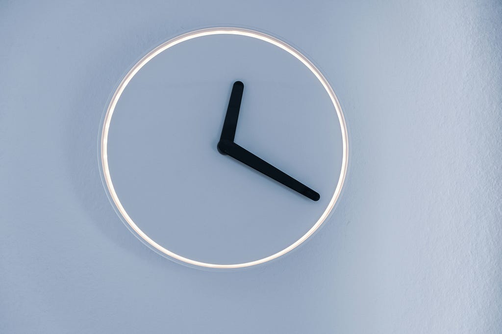 a minimalist clock