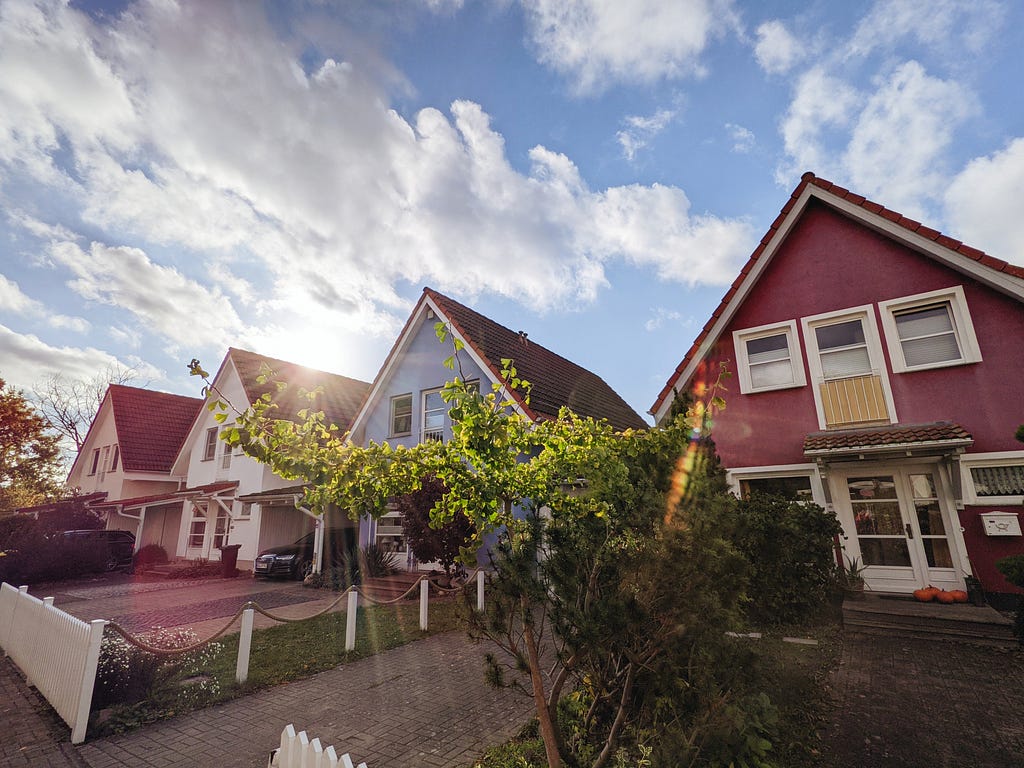 Mortgage Rates Rise to 6.32%, Highest in 5 Weeks: How to Afford a Home in a High-Interest Rate Environment