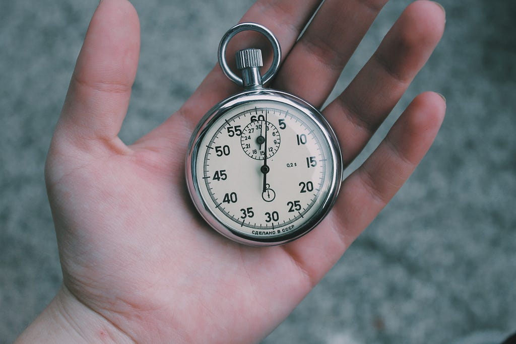 A picture of a mechanical stopwatch.