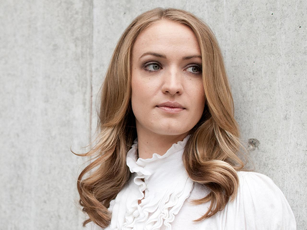 Veronika Emily Pohl Talks ‘Emerging From the Shadows,’ Holocaust Legacy and the Power of Emotional…