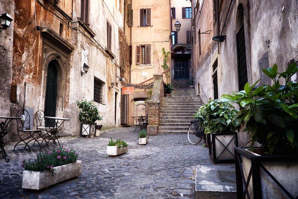 A typical quiet, roman side street