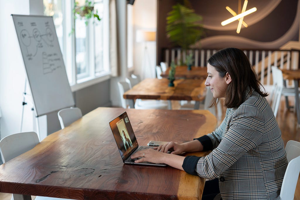 Remote whiteboard sessions in the interviews