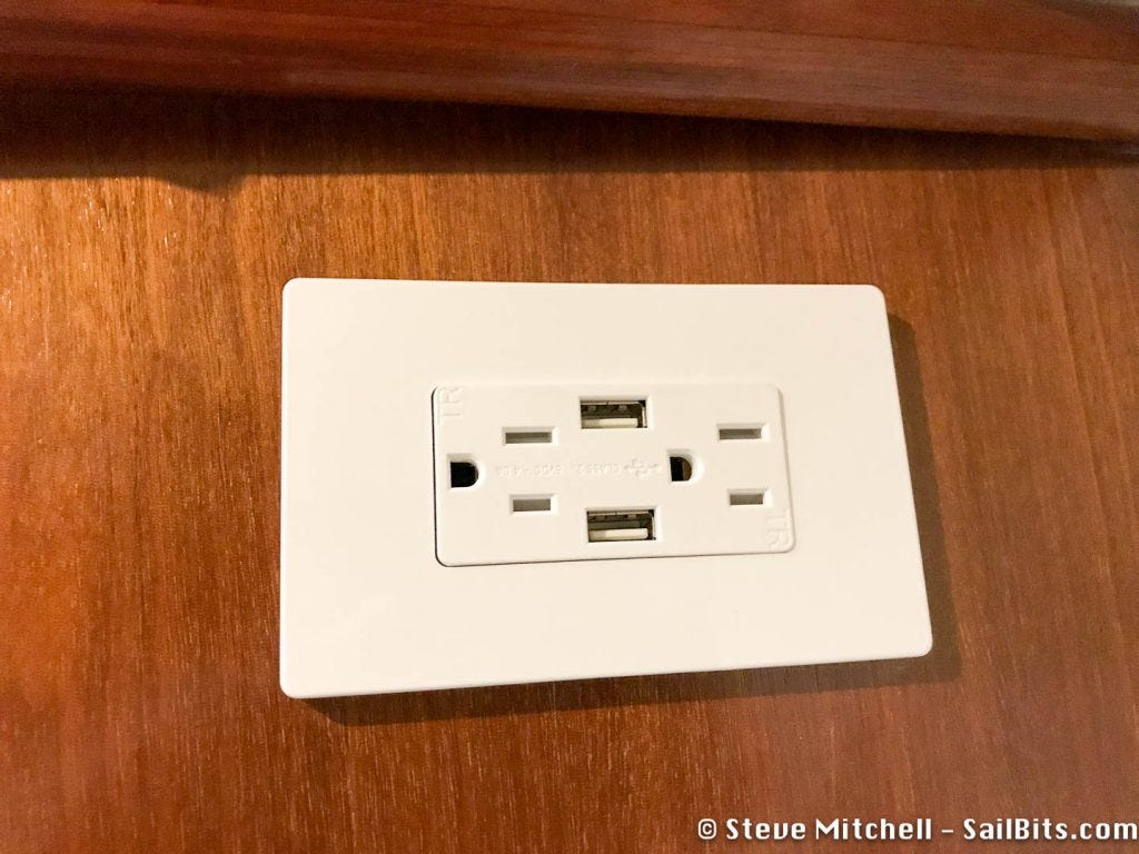 Topgreener AC outlets + USB
