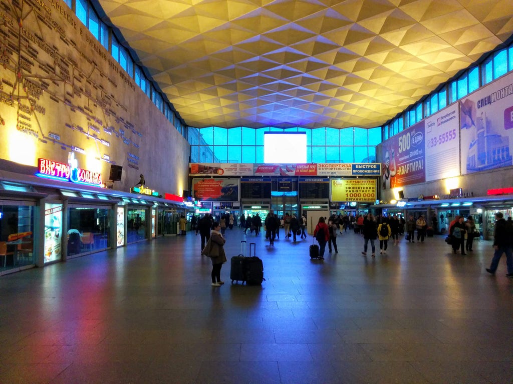 Stazione-Russia-San Pietroburgo-Ferrovia